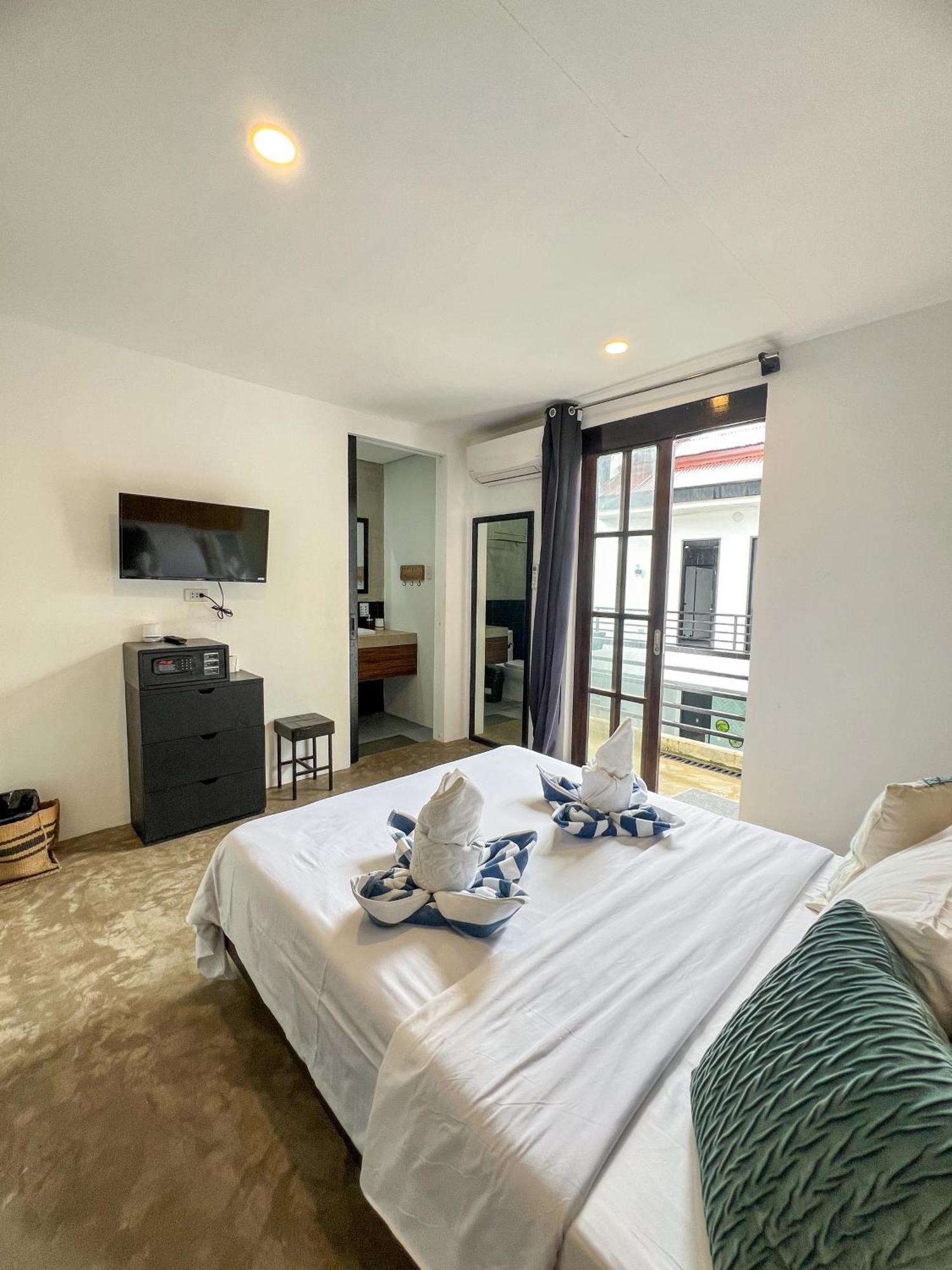 Siargao Bed And Brewery Hotel General Luna  Exterior foto